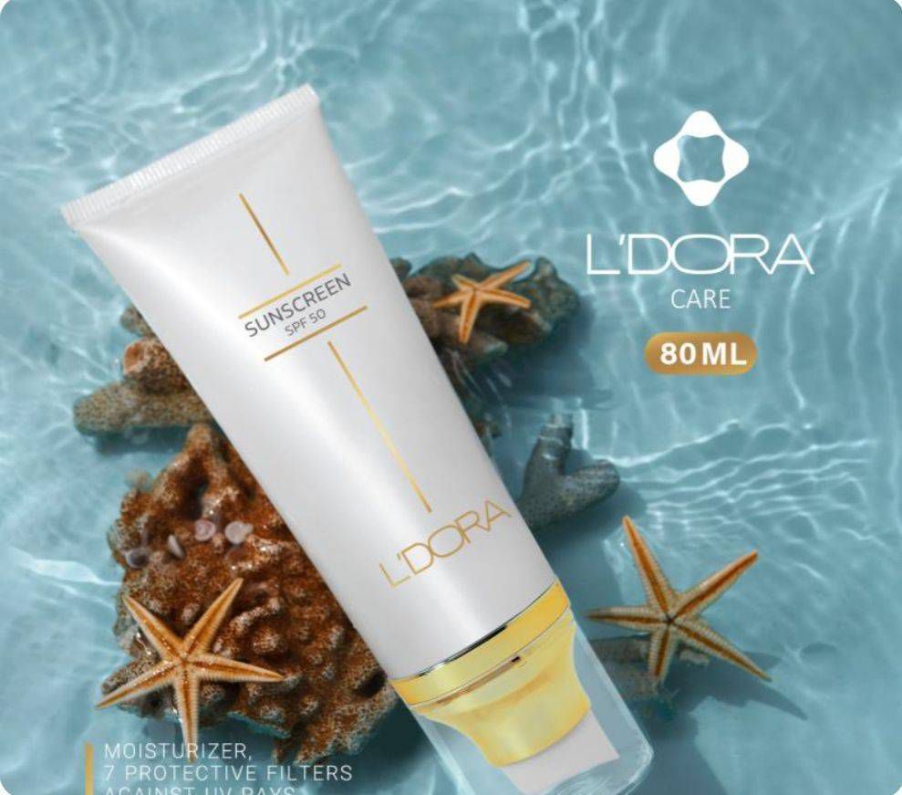 کرم ضدآفتاب SPF50 بی رنگ مناسب انواع پوست لدورا کر ۸۰ میلی لیتر